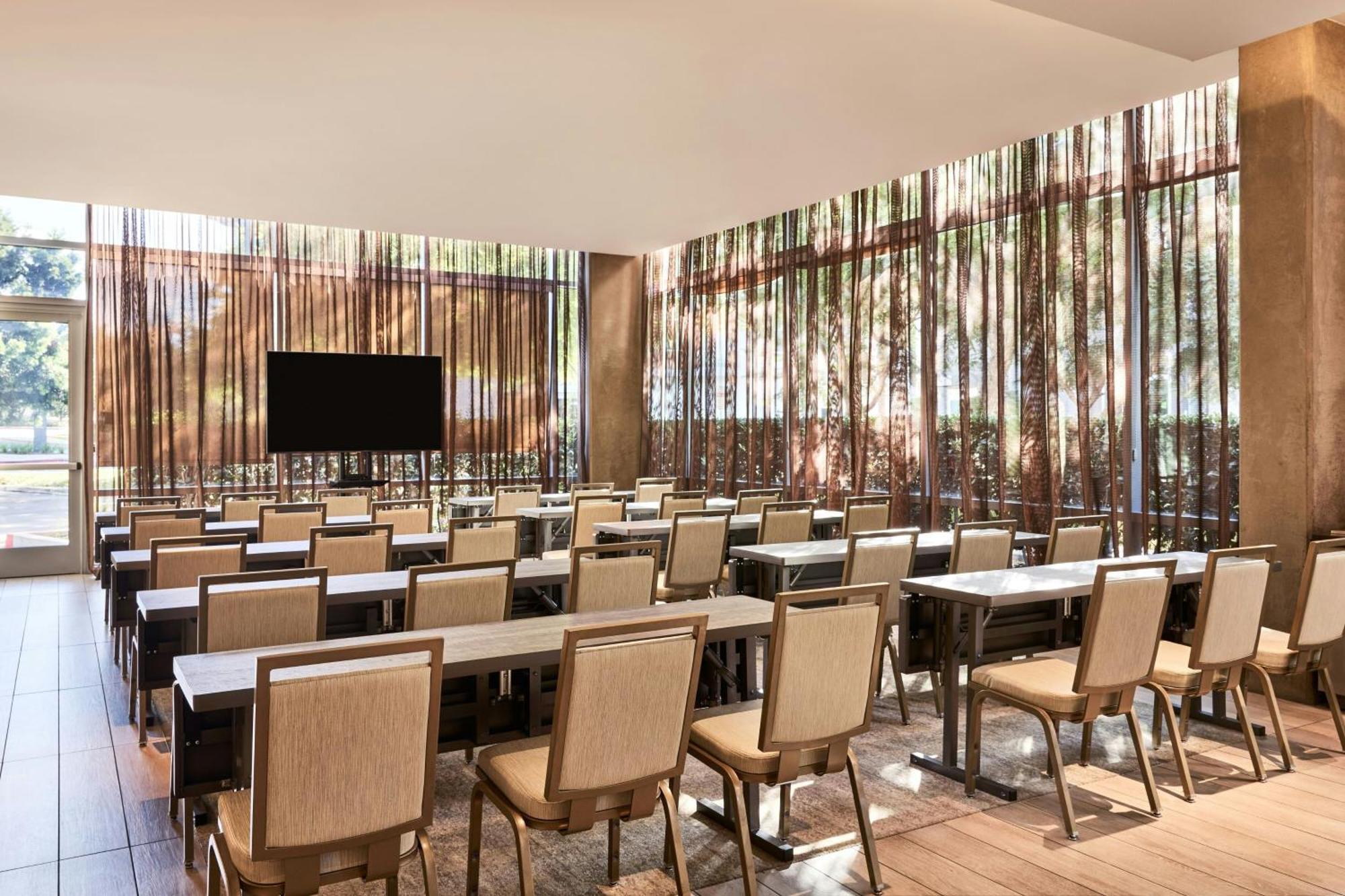 Ac Hotel By Marriott Irvine Exterior foto