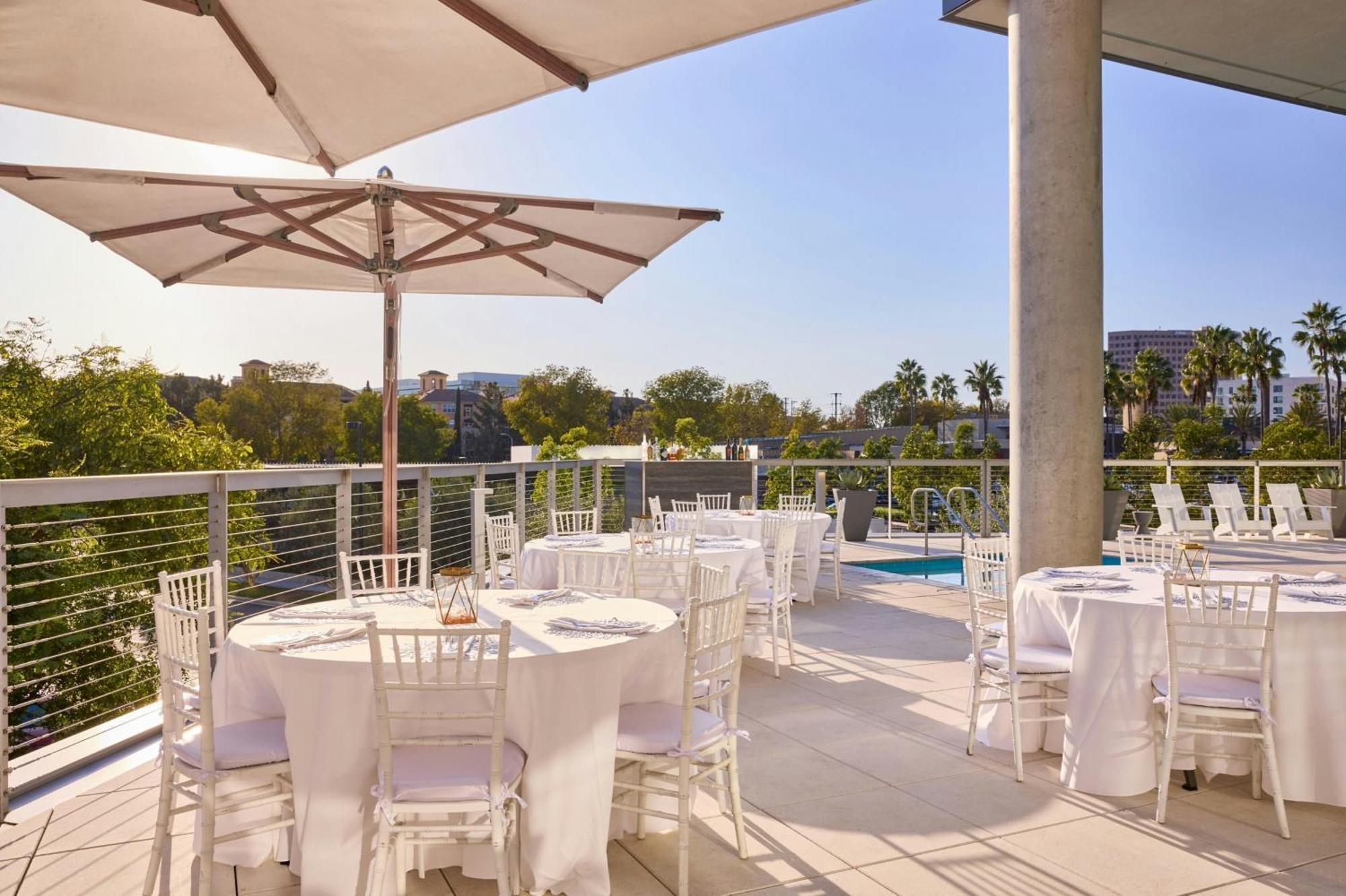 Ac Hotel By Marriott Irvine Exterior foto